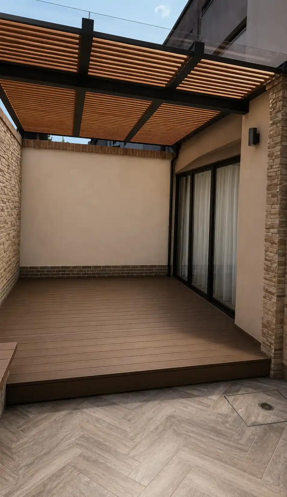 Instalación de pérgolas con deck en León Guanajuato